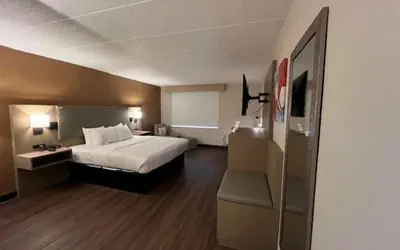Photo 4 - Lansing Delta West Hotel