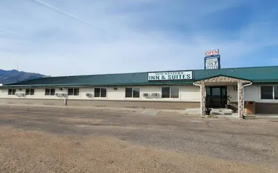 Photo 2 - New Western Inn & Suites