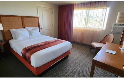 Photo 5 - New Western Inn & Suites