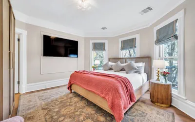 Photo 2 - Hennessey Estate