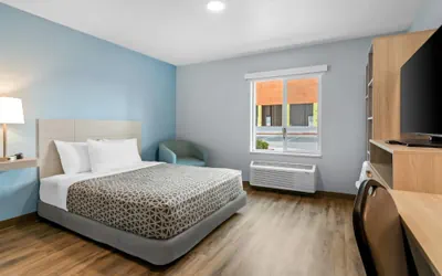 Photo 2 - Woodspring Suites Rogers Bentonville