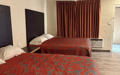 Photo 3 - Border Motel