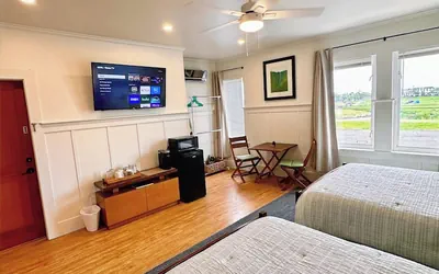Photo 3 - Hilo Town Inn