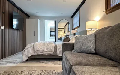 Photo 5 - DTW Suites