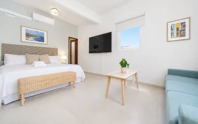 Photo 5 - Room 16: Grand King Suite w/ Desk & Sofa Bed