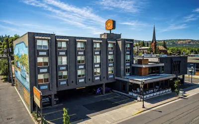 Photo 2 - Rayland Hotel