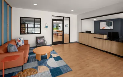 Photo 2 - StudioRes by Marriott Fort Myers Airport