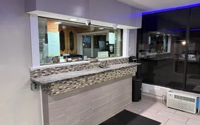 Photo 3 - Beauty Rest Hotel