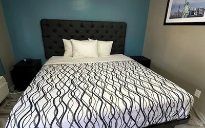 Photo 4 - Beauty Rest Hotel