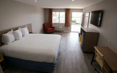 Photo 3 - Days Inn by Wyndham Hemet