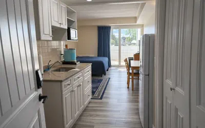 Photo 4 - Courtyard Resort