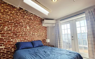 Photo 2 - 1-BD Home near Stadiums Free Parking