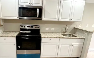 Photo 5 - 1-BD Home near Stadiums Free Parking
