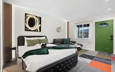 Photo 3 - Beachy 1BR Escape with SofaBed Golf