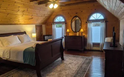 Photo 5 - The Carriage House Inn Bed and Breakfast