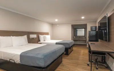 Photo 2 - Gateway Inn