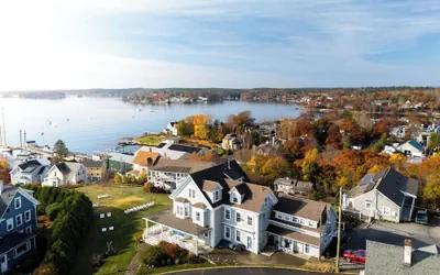 Photo 2 - Topside Inn