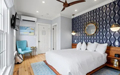 Photo 5 - Topside Inn
