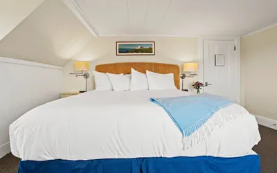 Photo 3 - Topside Inn