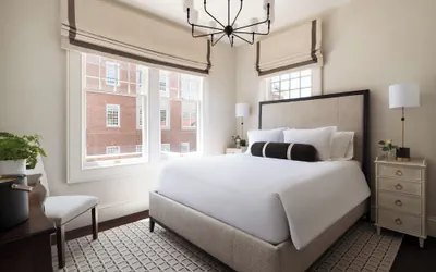Photo 4 - 86 State Circle - Luxury Boutique Hotel