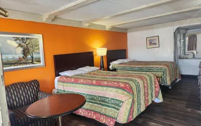 Photo 3 - Sunrise inn