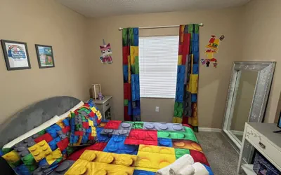 Photo 4 - BlockHaven near Legoland & Disney