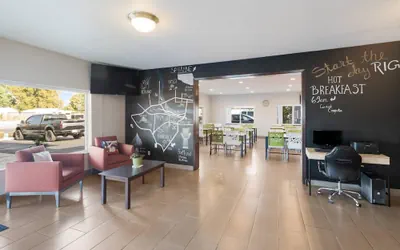 Photo 2 - Quality Inn & Suites Kennewick Tri-Cities