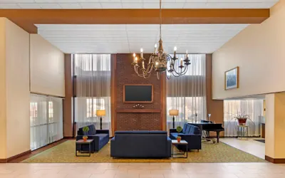 Photo 4 - MainStay Suites Lansing West