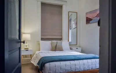 Photo 4 - Warner Hotel