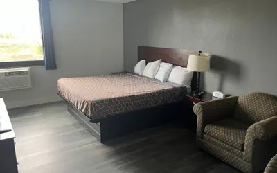 Photo 5 - Coratel Inn and Suites By Jasper Roseville