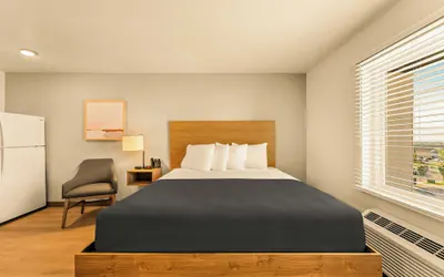 Photo 5 - LivAway Suites Salt Lake City-Draper