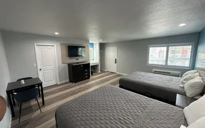 Photo 3 - Palm Motel - Rosemead