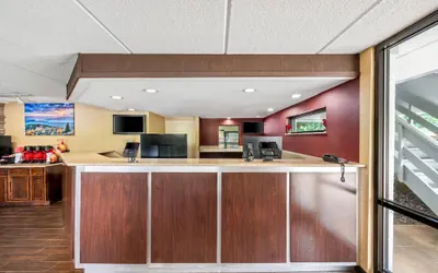Photo 5 - Econo Lodge Hickory