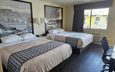 Photo 2 - Canyon Inn Motel