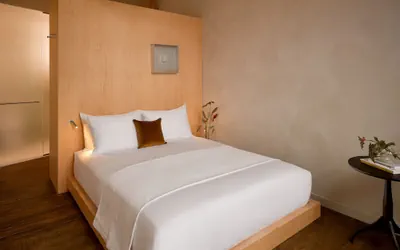 Photo 4 - Pocketbook Hotel and Bath