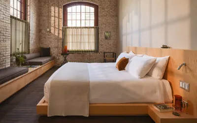 Photo 3 - Pocketbook Hotel and Bath