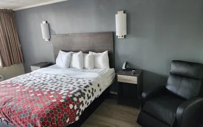Photo 5 - The Edyn Motel