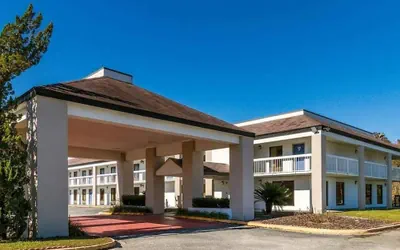 Photo 2 - Baymont By Wyndham Metter