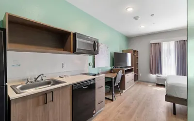 Photo 2 - ECHO Suites Extended Stay by Wyndham Houston Katy West