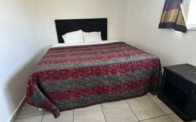 Photo 5 - Encore Inn Inglewood
