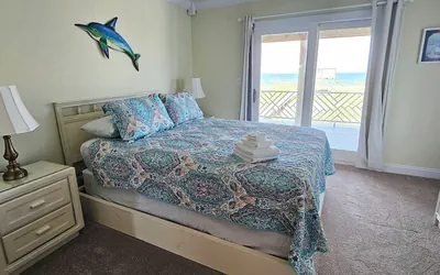 Photo 2 - 1817 Oceanfront Bed & Breakfast