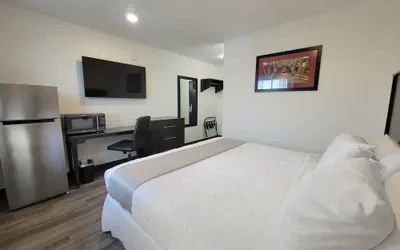 Photo 3 - The Suite Inn