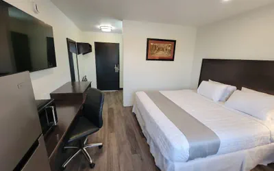 Photo 4 - The Suite Inn