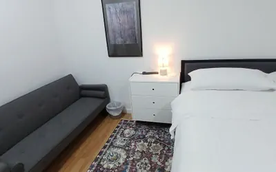 The Williams Center --King-bed room-New London/Mystic area