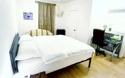 Photo 5 - The Williams Center --King-bed room-New London/Mystic area