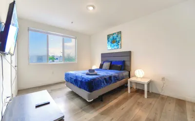 Photo 3 - Comfortable Miami Townhouse with Parking
