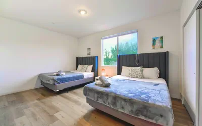 Photo 2 - Comfortable Miami Townhouse with Parking