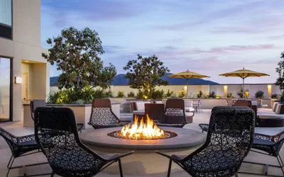 Photo 2 - SpringHill Suites Los Angeles Burbank/Downtown