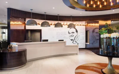 Photo 3 - SpringHill Suites Los Angeles Burbank/Downtown