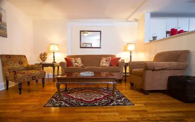 Photo 4 - Inn at Lincoln Square